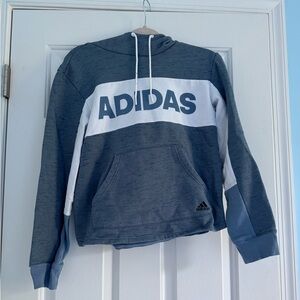 Adidas Crewneck. Size S.